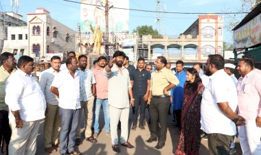 అభివృద్ధి పనులపై ఎమ్మెల్యే రాజ్ ఠాకూర్, కలెక్టర్ సమీక్ష: వేగవంతం చేయాలని ఆదేశం