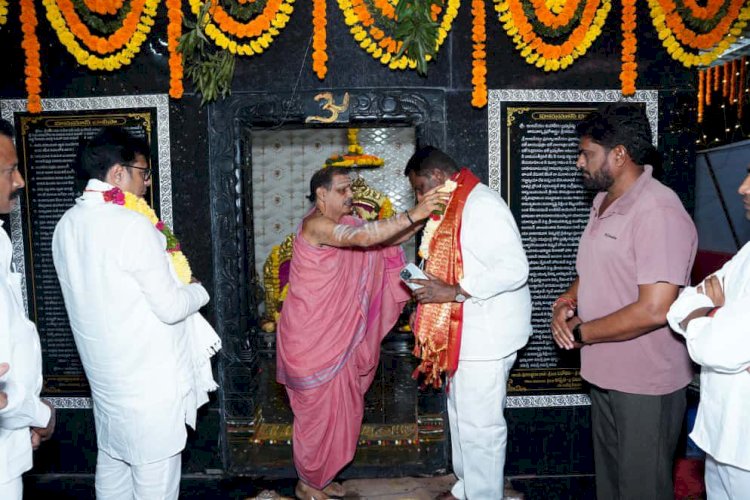 గోదావరిఖని ఐ.బి. కాలనీ శ్రీ విఘ్నేశ్వర–భక్తాంజనేయ స్వామి ఆలయ పునరుద్ధరణ: మంత్రులు శ్రీధర్ బాబు, లక్ష్మణ్ కుమార్ సందర్శన