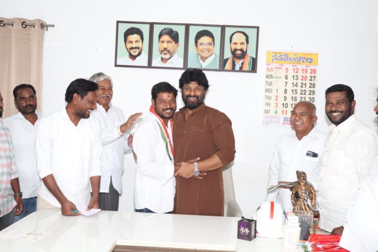 రామగుండం ఎమ్మెల్యే రాజ్ ఠాకూర్ సమక్షంలో కాంగ్రెస్‌లోకి చేరిన అంతర్గాం బీఆర్‌ఎస్ నాయకులు