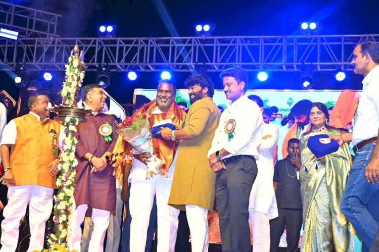 రామగుండం జనసంద్రం: ఎమ్మెల్యే రాజ్ ఠాకూర్ ఆధ్వర్యంలో అంగరంగ వైభవంగా దసరా-దీపావళి సంబరాలు