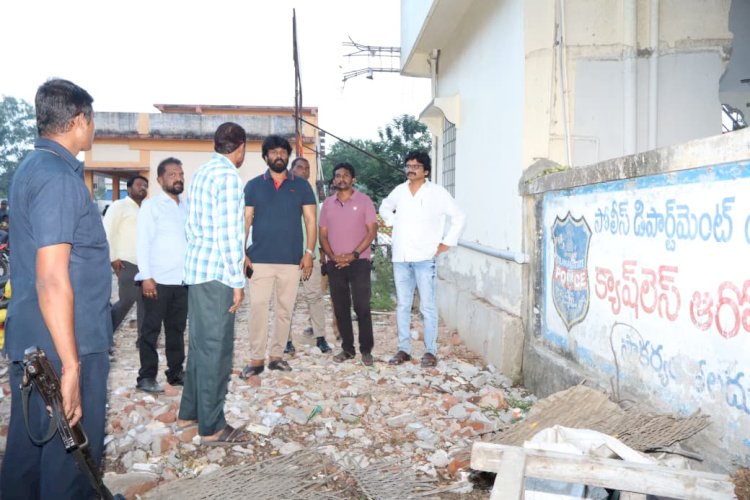 విద్యకు పెద్దపీట: గోదావరిఖని ప్రభుత్వ జూనియర్ కళాశాల నిర్మాణానికి ఎమ్మెల్యే రాజ్ ఠాకూర్ స్థల పరిశీలన